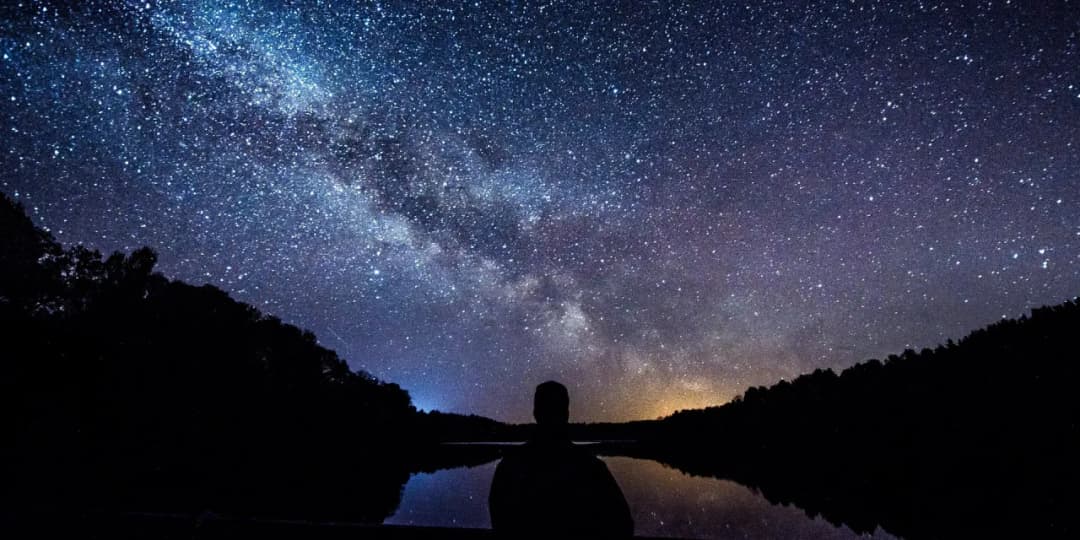 Zdjęcia kosmosu: Jak fotografować gwiazdy i planety? Poradnik