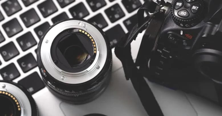 Czym się różni obiektyw zmiennoogniskowy od stałoogniskowego? Odkryj wady i zalety