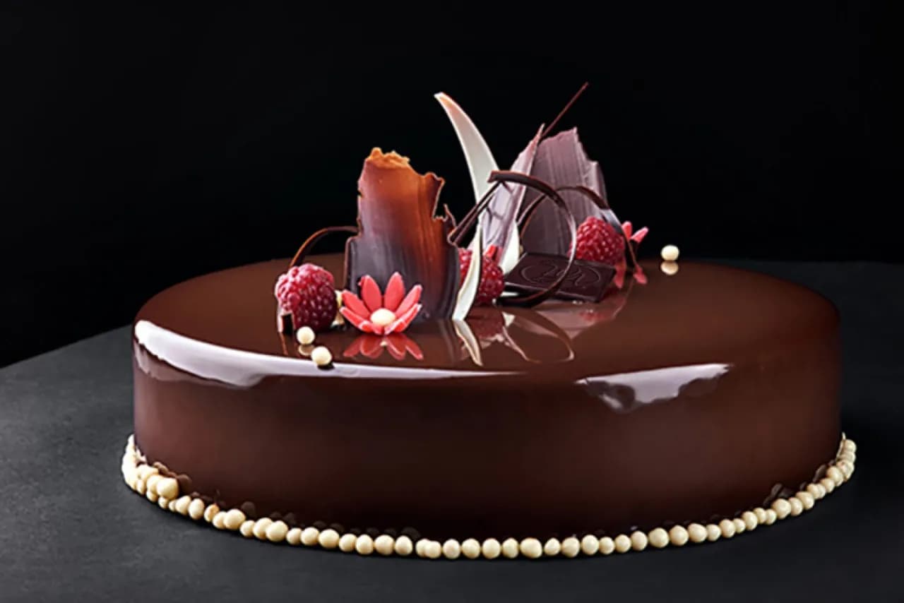 Jak zrobić zdjęcie na tort: proste kroki do idealnej dekoracji