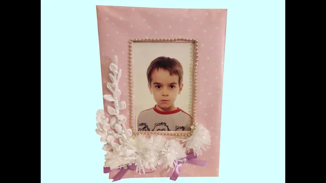 Prosty sposób jak zrobić ramkę na zdjęcia z tektury krok po kroku w domu