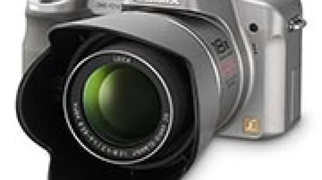 Panasonic FZ18 vs Panasonic Lumix DMC FZ18 - porównanie aparatów