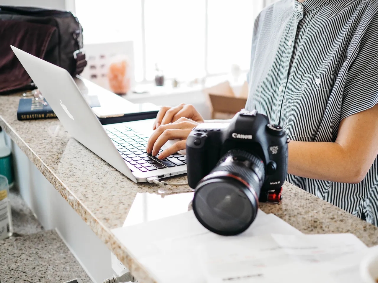 Jaki laptop dla fotografa - wybierz idealny sprzęt do edycji zdjęć