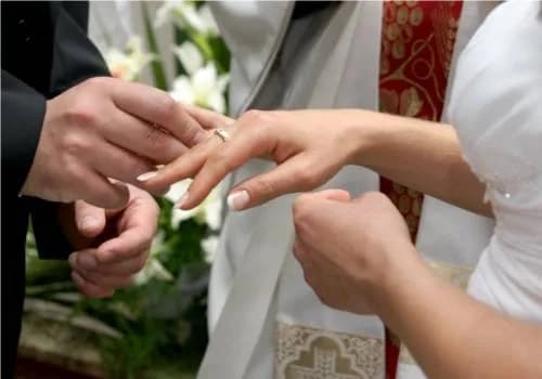 Jak zacząć jako fotograf ślubny? Kluczowe umiejętności i sprzęt